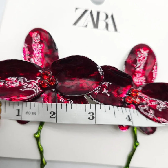ZARA NWT SS24 ENAMELLED FLORAL EARRINGS RED FLOWERS 1011/008 READ ME - Picture 6 of 6